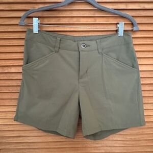 PATAGONIA WOMEN'S QUANDRY SHORTS 5" INSEAM FATIGUE GREEN SZ 4
